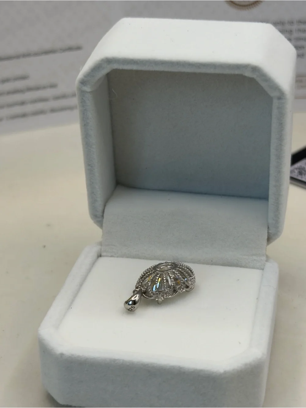 8ct oval cut Moissanite vvs1 color D pendant for necklace